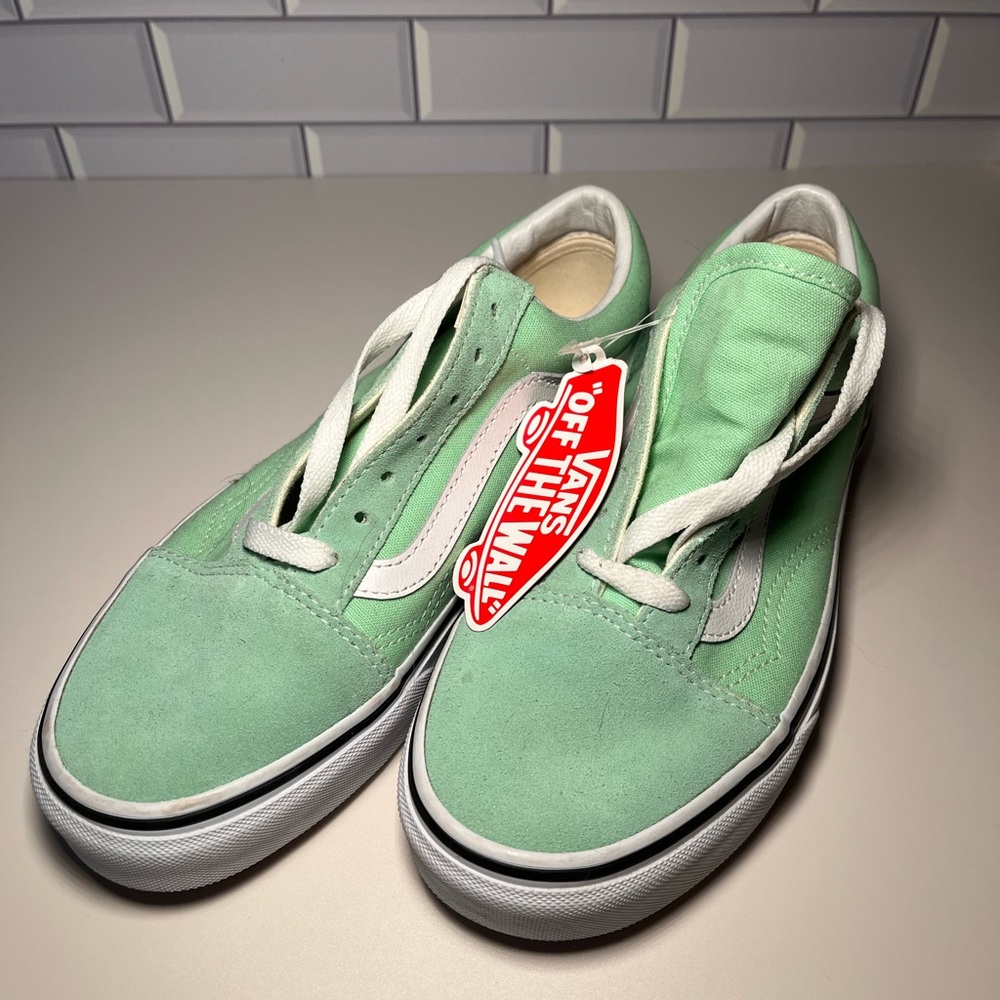NWT VANS Mint Old Skool Size 7 women’s 5.5 mens